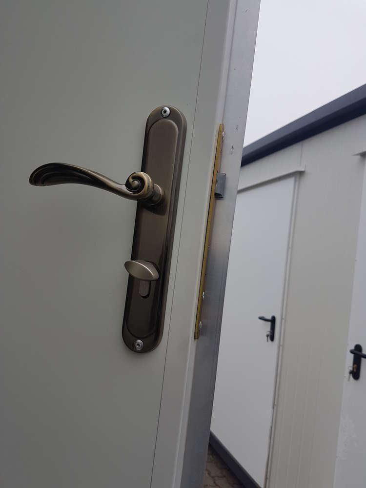 Remorque Sanitaire avec toilette double 3,50x2M 750KG – Image 12